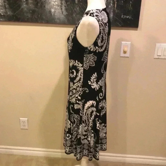 JM Collection Black & White paisley design w/embellished Neckline-PS & PM - Picture 5 of 10